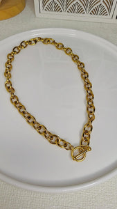 Natalia choker