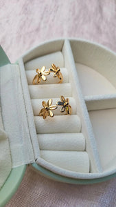 Flower rings