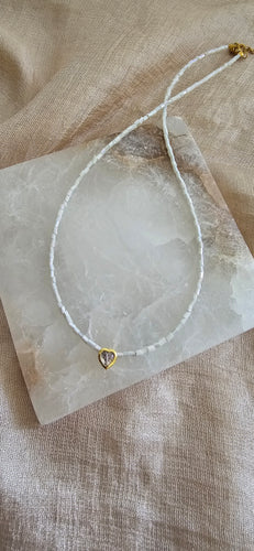 Necklace white